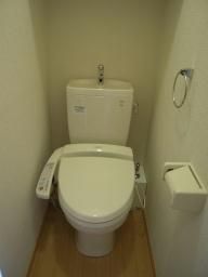 レオパレスサンテラーのトイレ写真