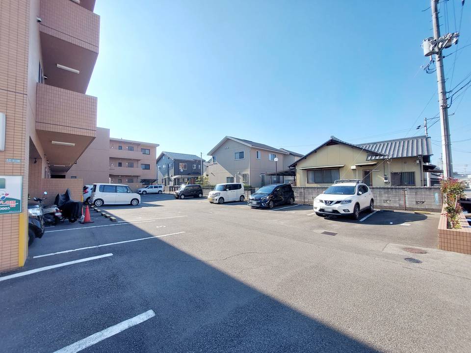 駐車場　駐車場