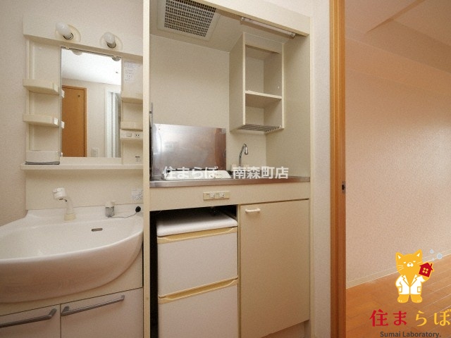 ＪＲ大阪環状線 福島駅 徒歩2分 14階建 築24年のキッチン写真