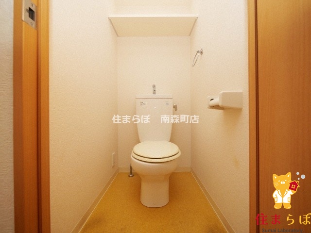 ＪＲ大阪環状線 福島駅 徒歩2分 14階建 築24年のトイレ写真