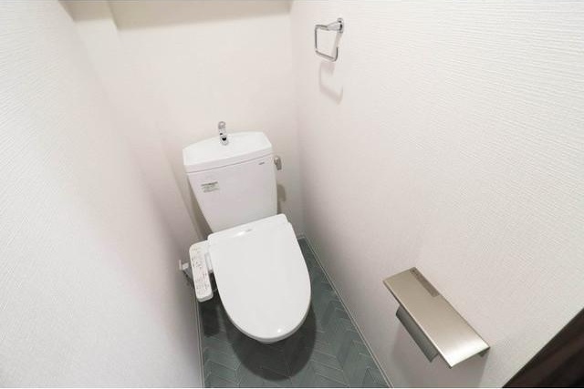 CionKOBEWESTのトイレ写真