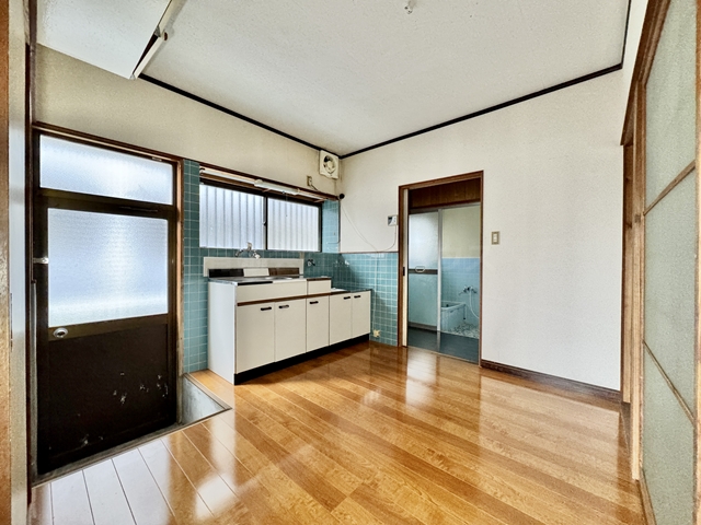 ＪＲ指宿枕崎線 谷山駅 徒歩10分 1階建 築43年のキッチン写真