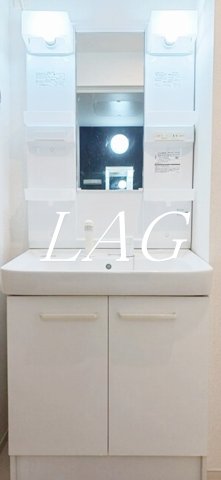 洗面設備　独立洗面台です。
