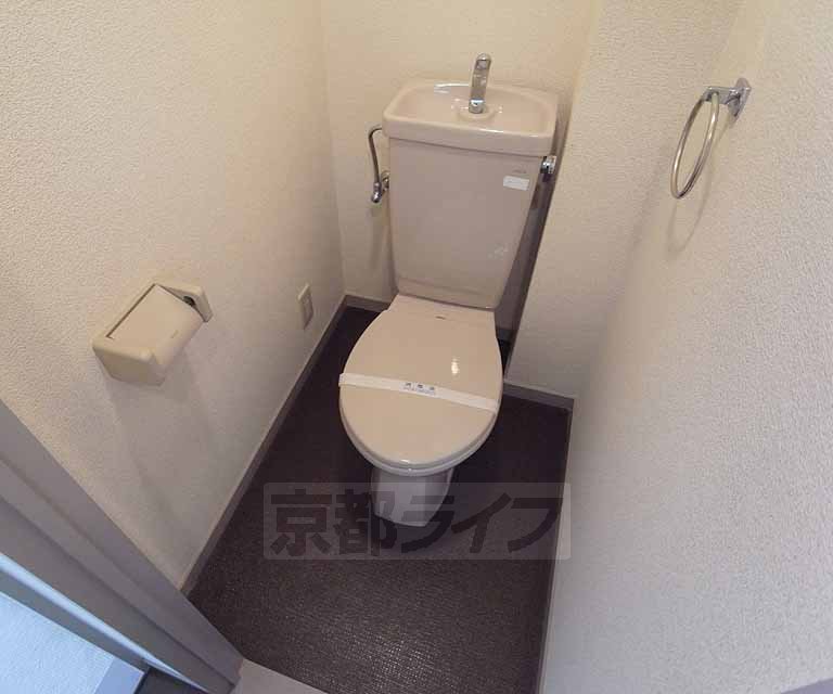 阪急京都線 長岡天神駅 徒歩3分 5階建 築33年のトイレ写真