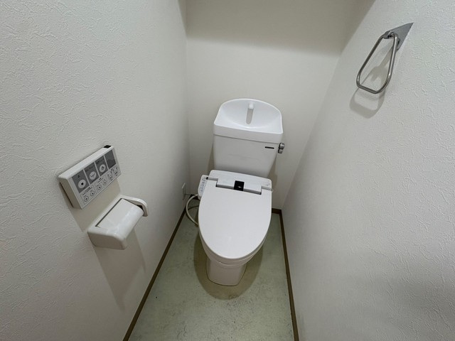 トイレ　※同物件別号室参考写真