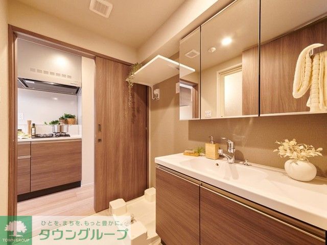 洗面設備　※写真は同タイプ住戸です。