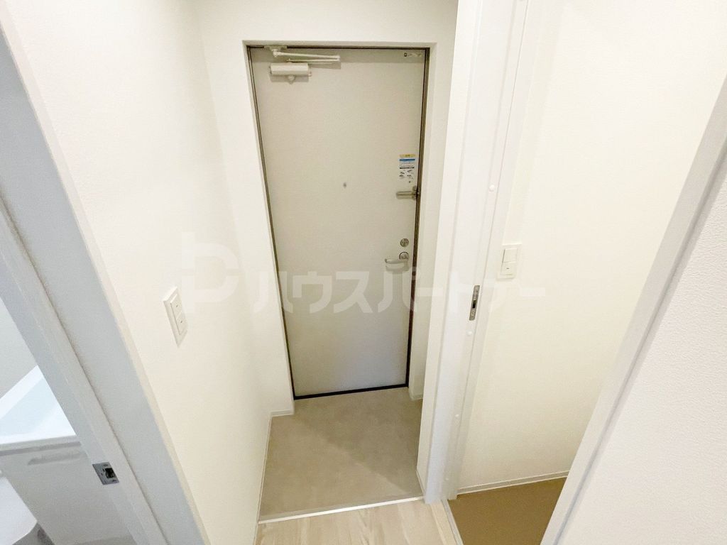 玄関　※別号室参考写真※