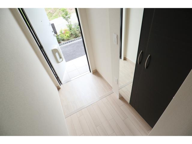 portebonheurふたかみの玄関写真