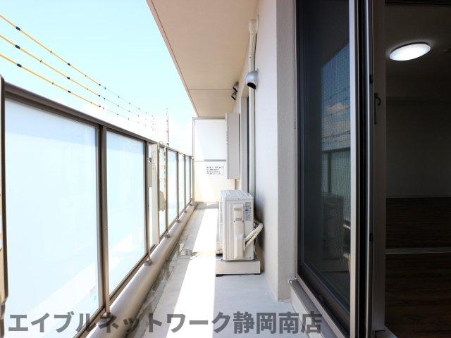 バルコニー　落ち着いた時間を過ごせるバルコニーです