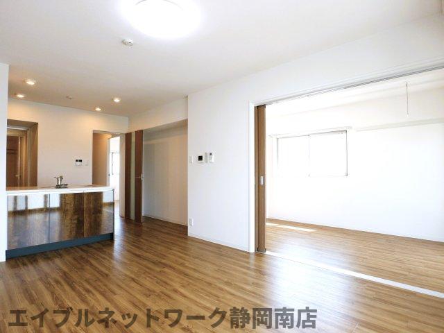 居室・リビング　ゆったり過ごせる居間です