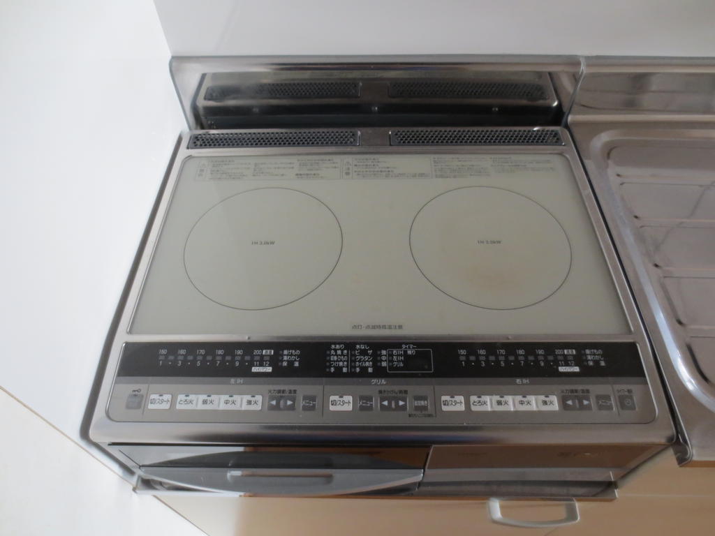 キッチン　オール電化・独立洗面台・IH2口クッキングヒーター
