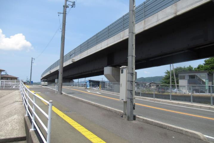 その他　前面道路（その他）まで10m