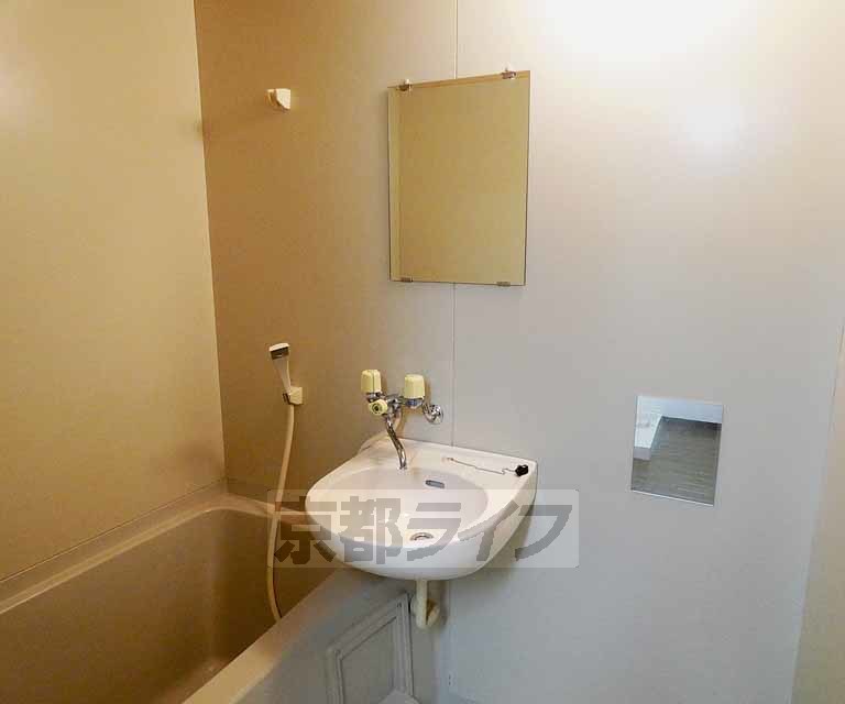 洗面設備　神宮丸太町駅横のＲＣマンション！