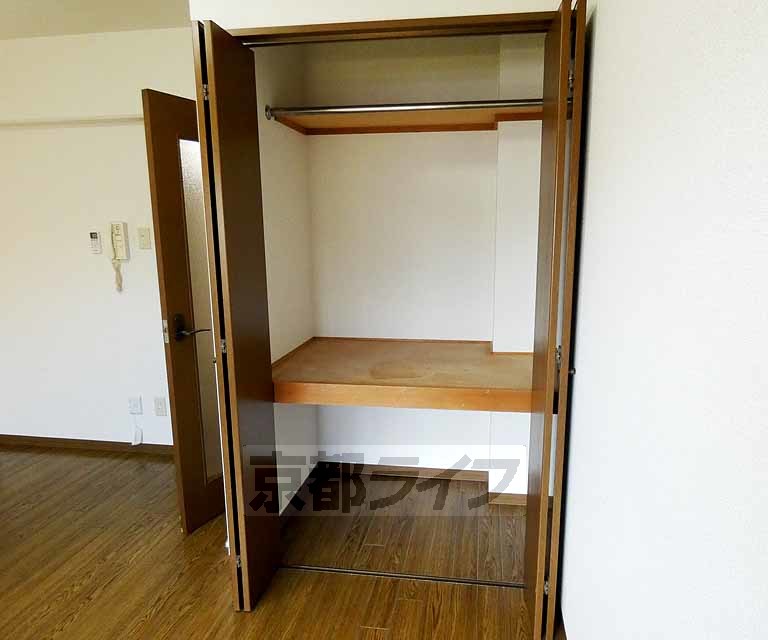 収納　神宮丸太町駅横のＲＣマンション！