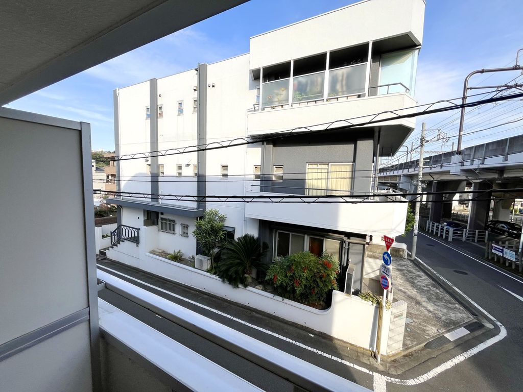 眺望　住宅街に立地しております♪