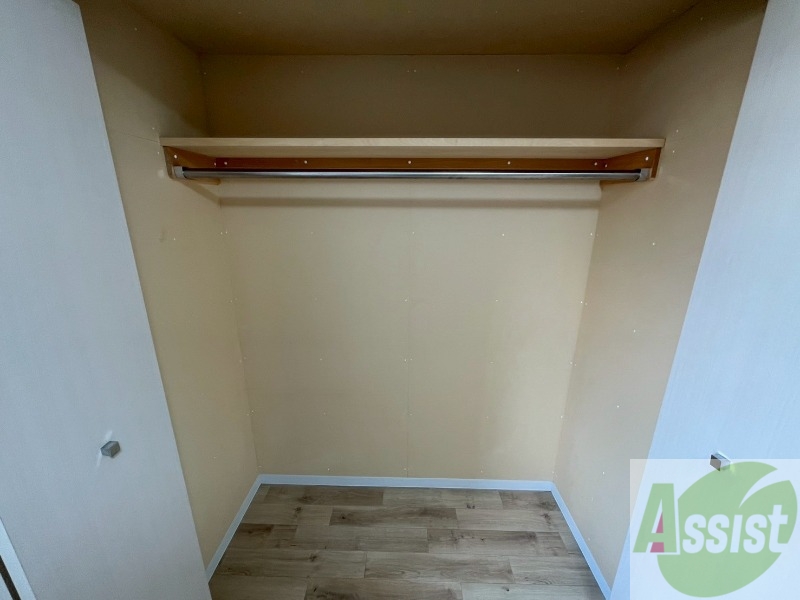 収納　寝室の収納です。部屋がすっきり片付きます。