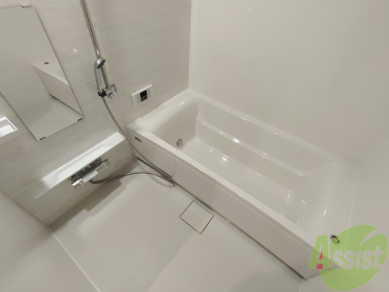 バス・シャワールーム　浴室は綺麗で追い焚きも付いて気持ちよくお過ごしいただけます。