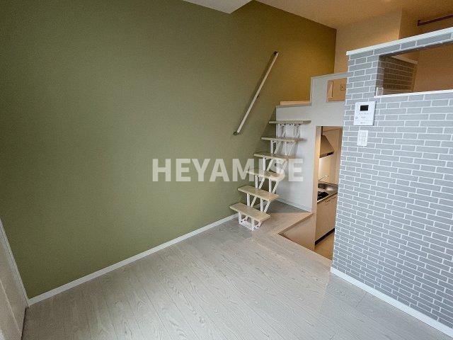 居室・リビング　※室内画像は別号室のもの