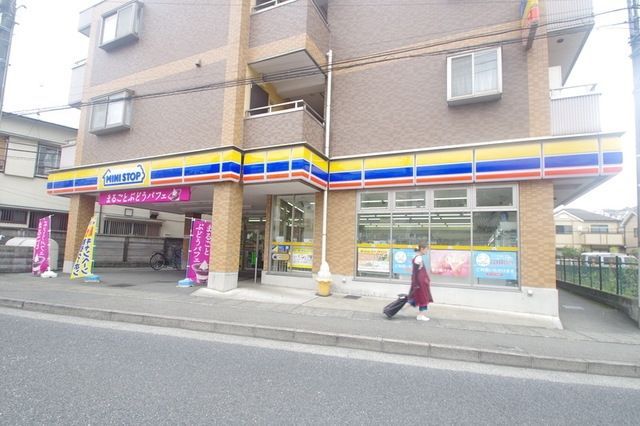 コンビニ　ミニストップ（コンビニ）まで604m