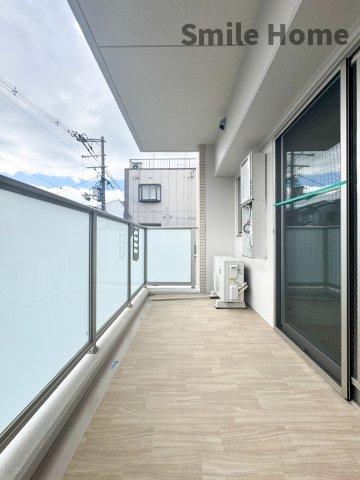 バルコニー　明るいバルコニーです