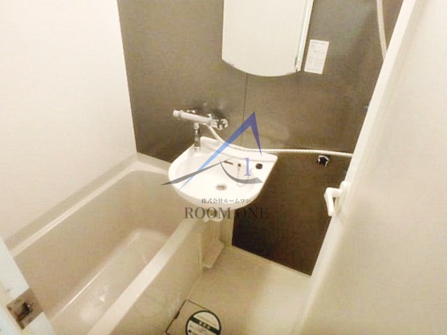 バス・シャワールーム　お風呂です。