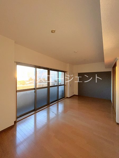 居室・リビング　日当たり良好のリビングです※参考写真です