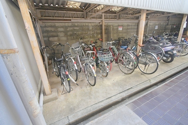 駐車場　駐輪場