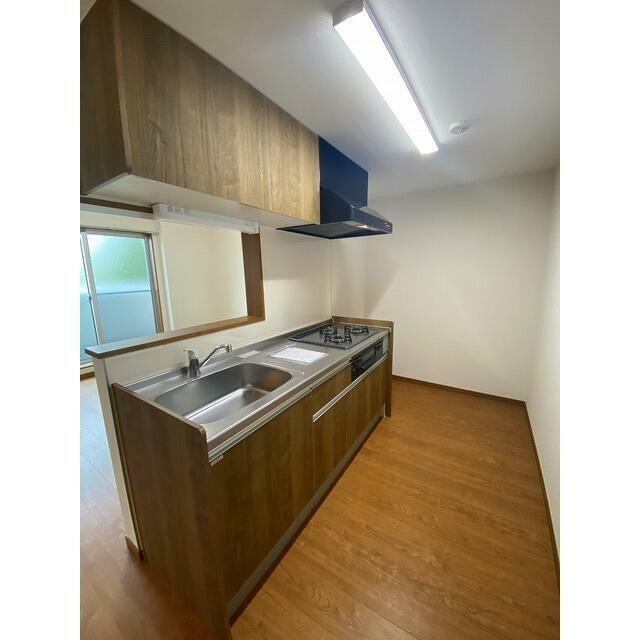 キッチン　他の号室の同タイプの参考写真です