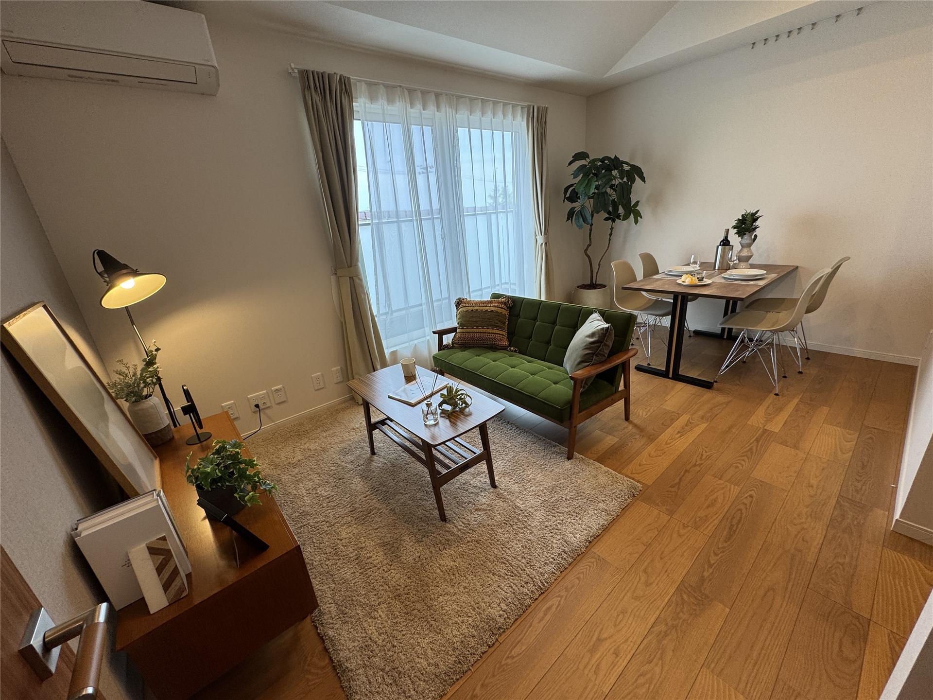 居室・リビング　開放感のあるリビングです（モデルルーム）