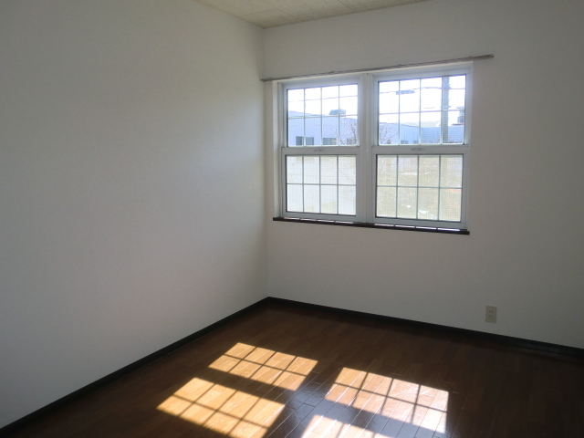 その他　洋室６帖