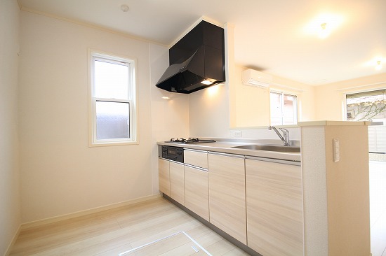 キッチン　類似部屋写真（左右反転となります）