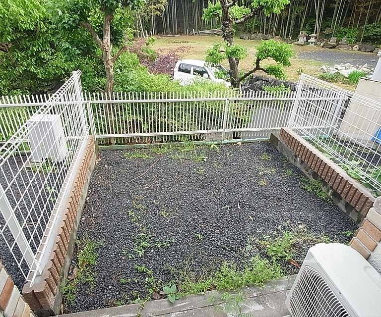 バルコニー　専用庭