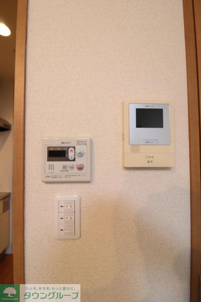 セキュリティ　モニター付きインターホン