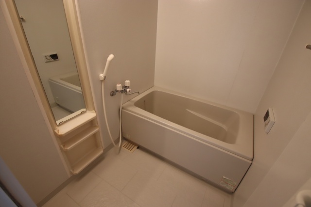 バス・シャワールーム　※別室の参考写真の為、現況優先です。