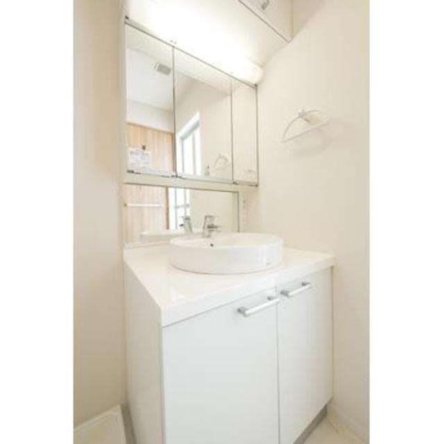 洗面設備　※写真は同タイプ住戸です。