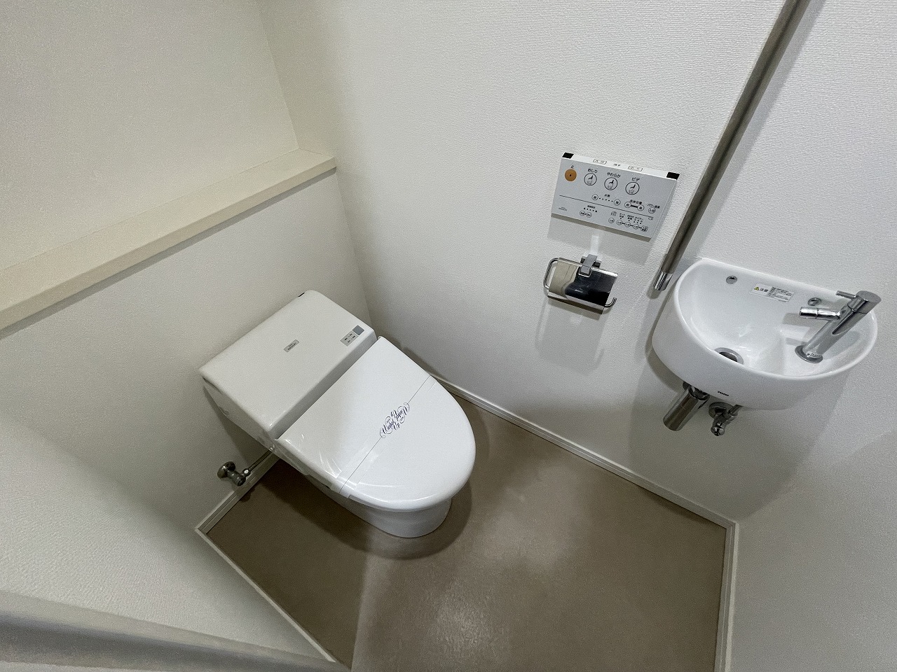 エイルマンション上荒田IIIのトイレ写真