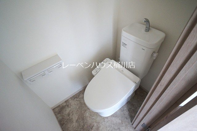 トイレ　レーベンハウス桶川店へ　048-787-5511