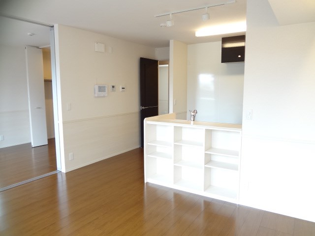 居室・リビング　※同アパート別部屋の参考写真です。