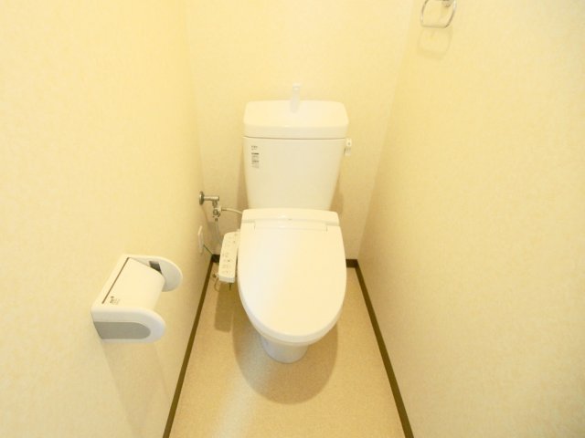 トイレ　※同じ間取りの別部屋のお写真です※