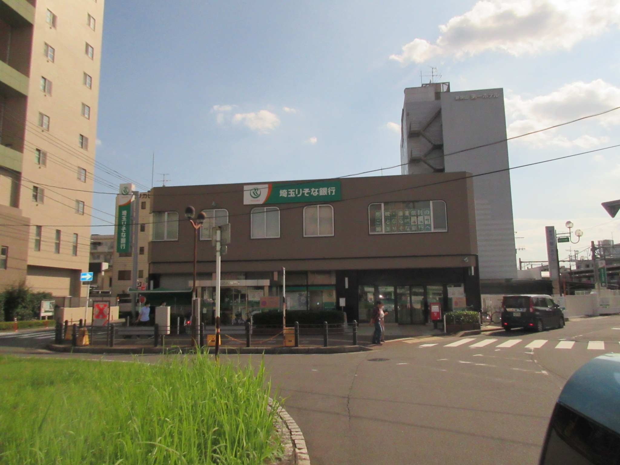 銀行　埼玉りそな銀行新狭山支店（銀行）まで789m