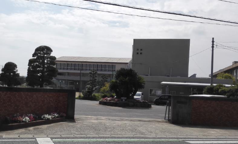 中学校　岡山市立高松中学校（中学校）まで2015m
