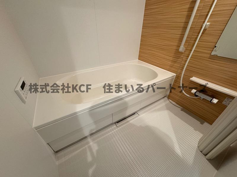 バス・シャワールーム　落ち着いた空間のお風呂です