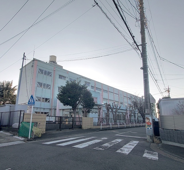 小学校　横浜市立山田小学校（小学校）まで1027m