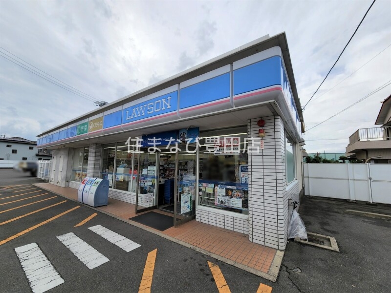 コンビニ　ローソン知立弘法店（コンビニ）まで555m