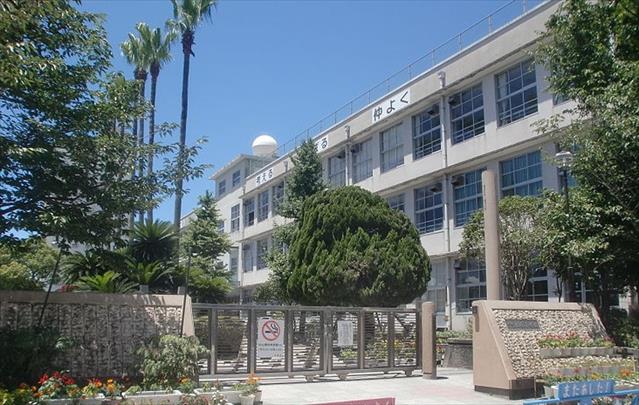 小学校　鹿児島市立松原小学校（小学校）まで694m