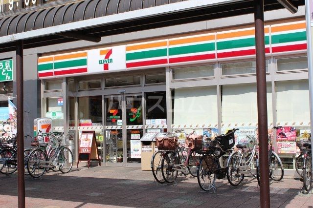 コンビニ　セブンイレブン 松戸五香駅西口店（コンビニ）まで646m