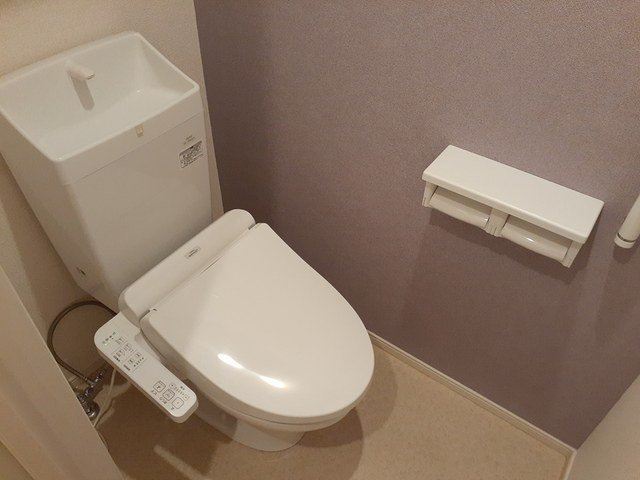 トイレ　落ち着いたトイレです