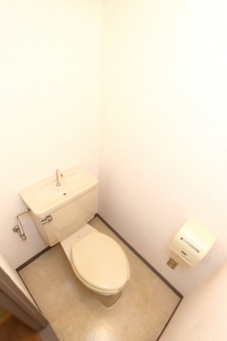 トイレ　参考写真（同物件別部屋）