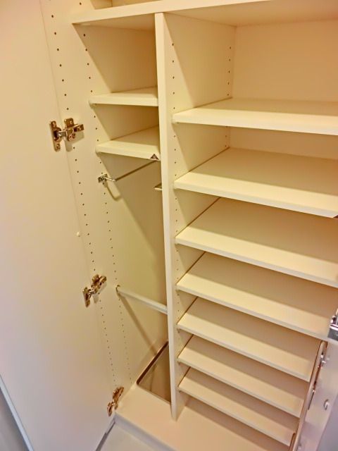 玄関　★大容量のシューズＢＯＸです★