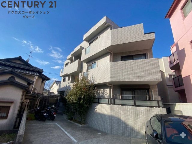建物外観　オートロック・防犯カメラ付きで安心です！